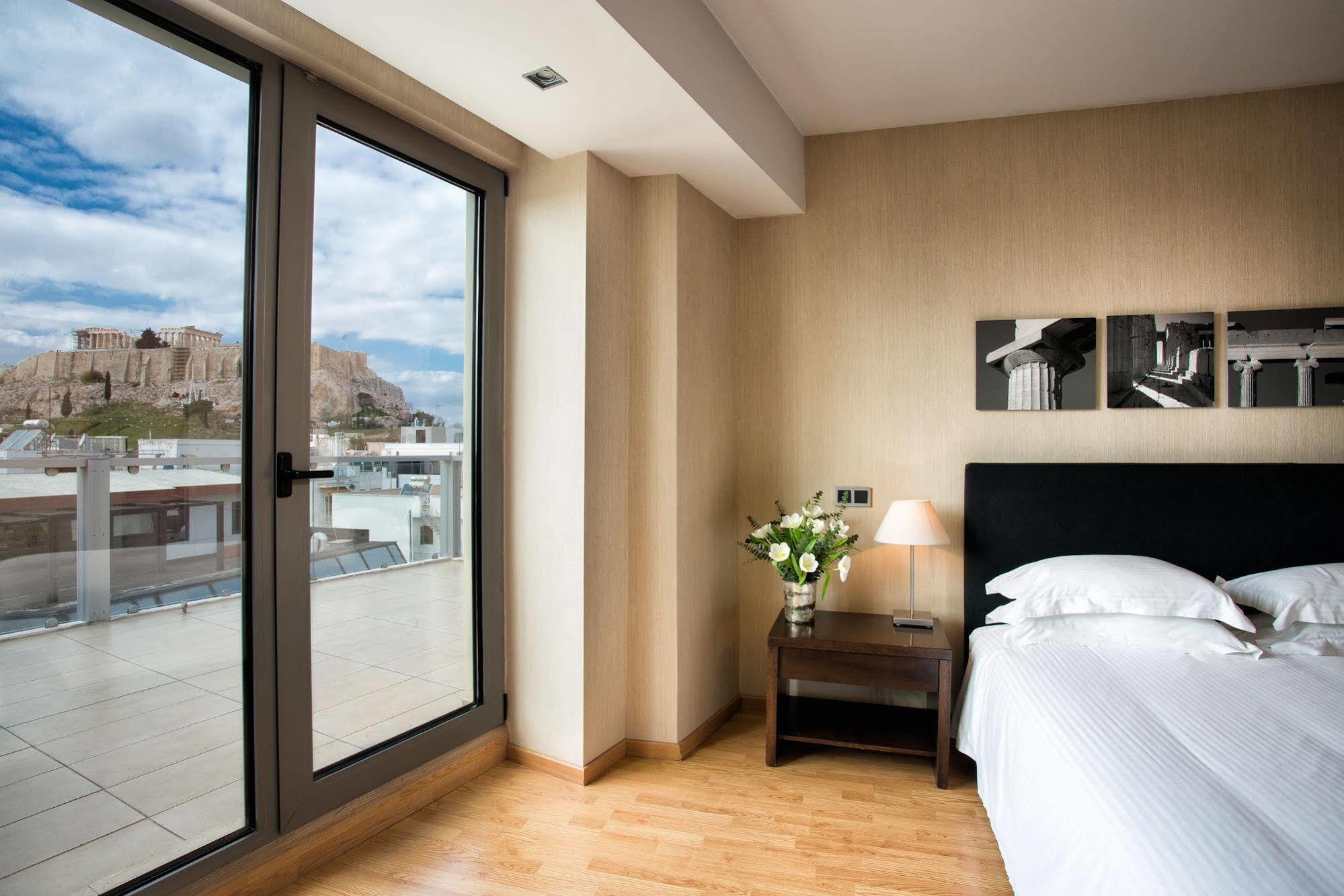 The Gate Hotel Atena